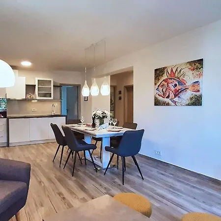 Σπίτι διακοπών Family Friendly House With A Parking Space - Diklo, - 22477 Ζαντάρ