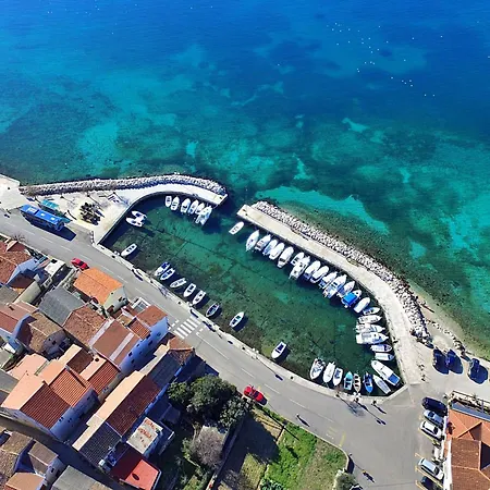 Family Friendly House With A Parking Space - Diklo, - 22477 *