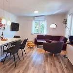Family Friendly House With A Parking Space - Diklo, - 22477 Vakantiehuis
