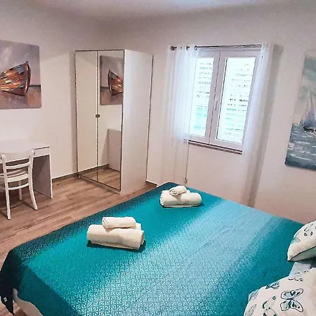 Semesterbostad Family Friendly House With A Parking Space - Diklo, - 22477