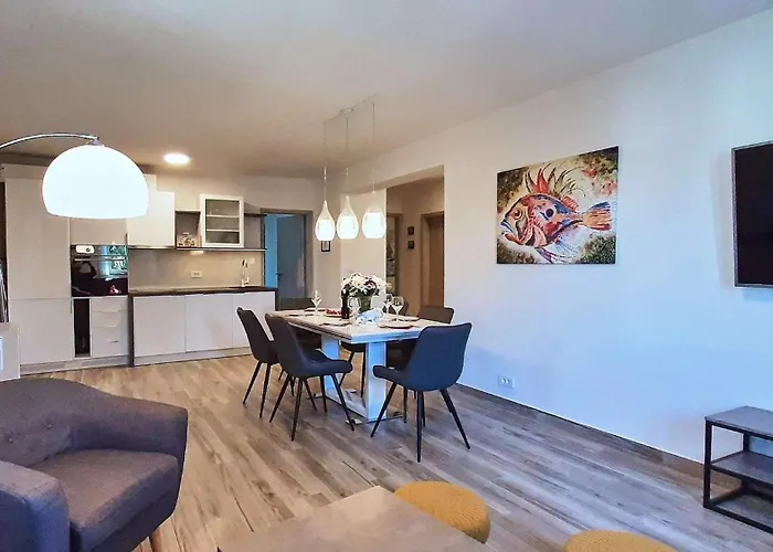 Vakantiehuis Family Friendly House With A Parking Space - Diklo, - 22477 Zadar